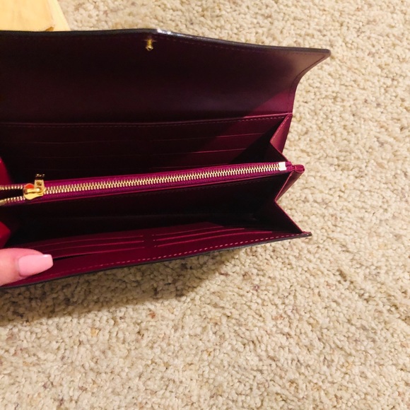 ‼️SOLD‼️ Brand New 100% Authentic Sarah Wallet - Picture 4 of 6